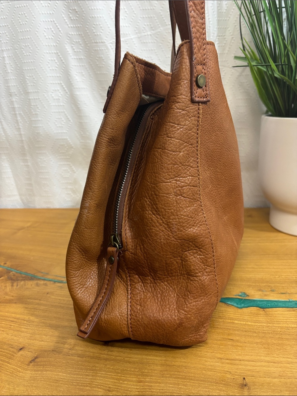 American Leather Co. Cognac Brown Genuine Leather Tote Shoulder Bag - Picture 5 of 15